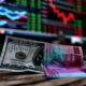 Dolar AS mencapai rekor terendah